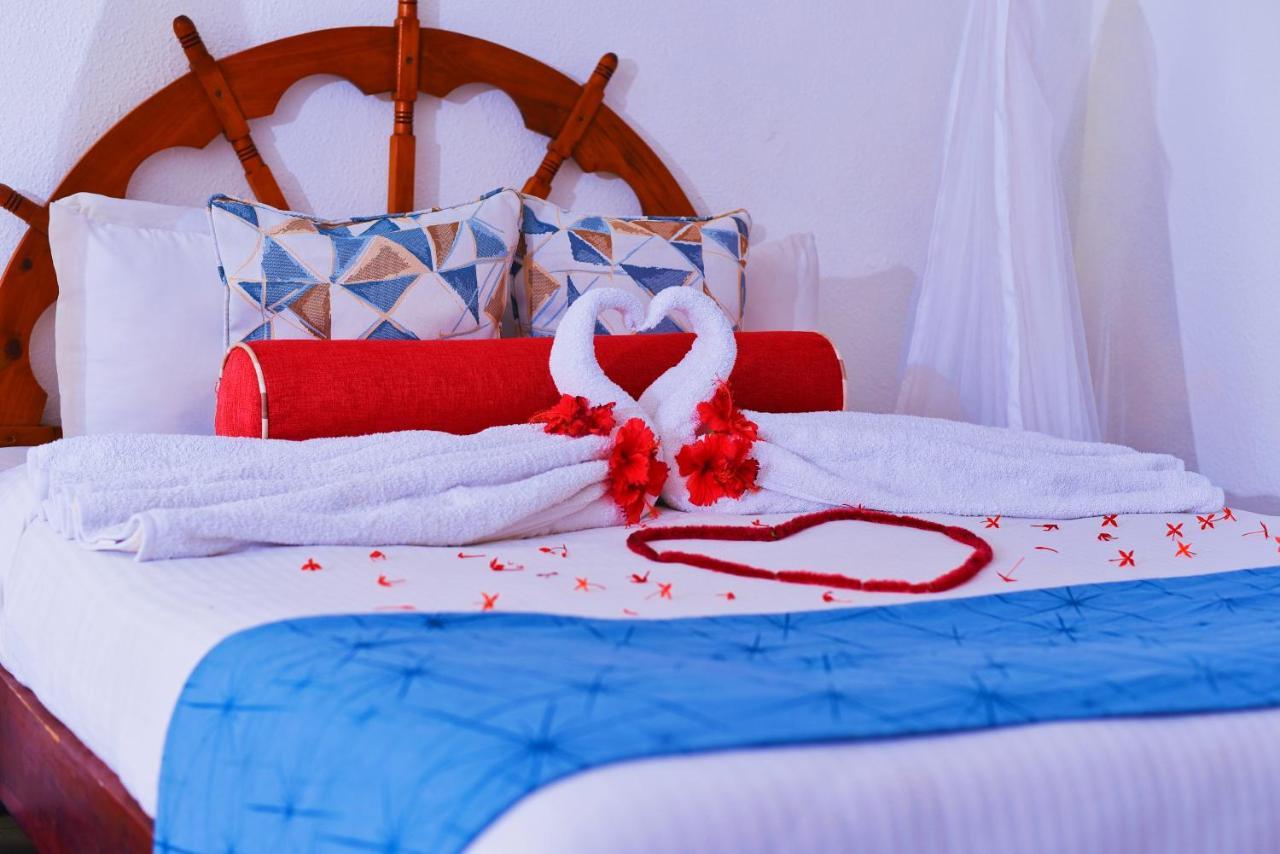 Plaza Beach Hotel Bamburi Kültér fotó