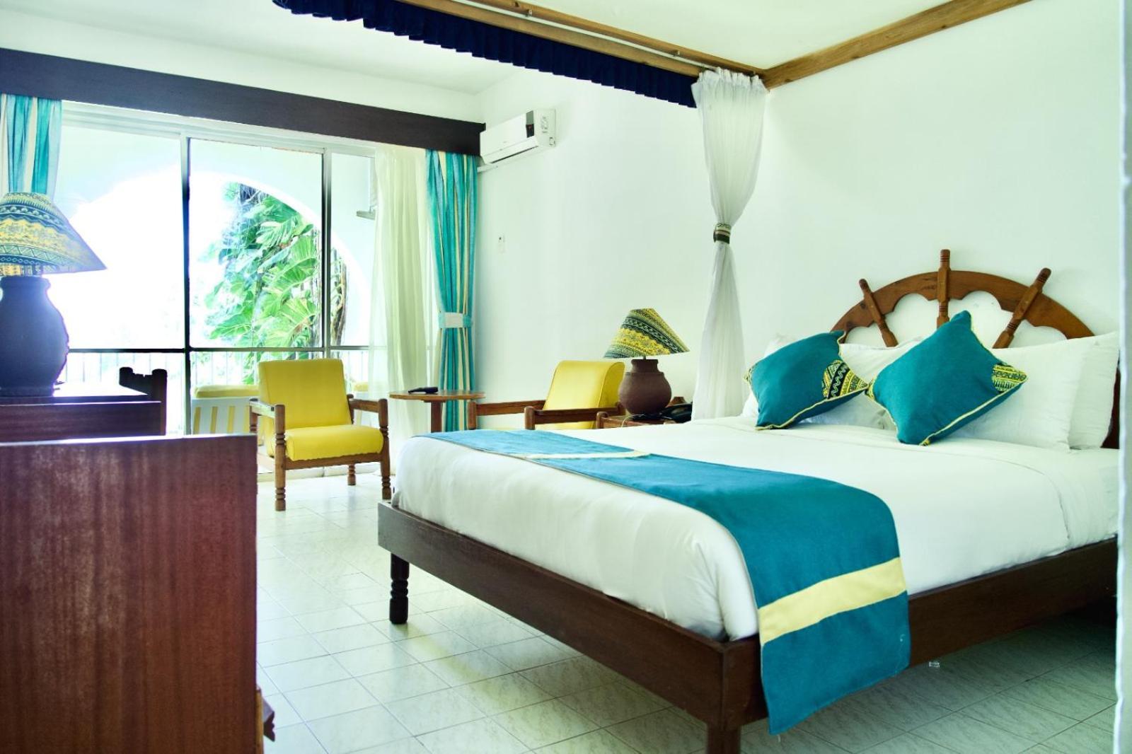 Plaza Beach Hotel Bamburi Kültér fotó