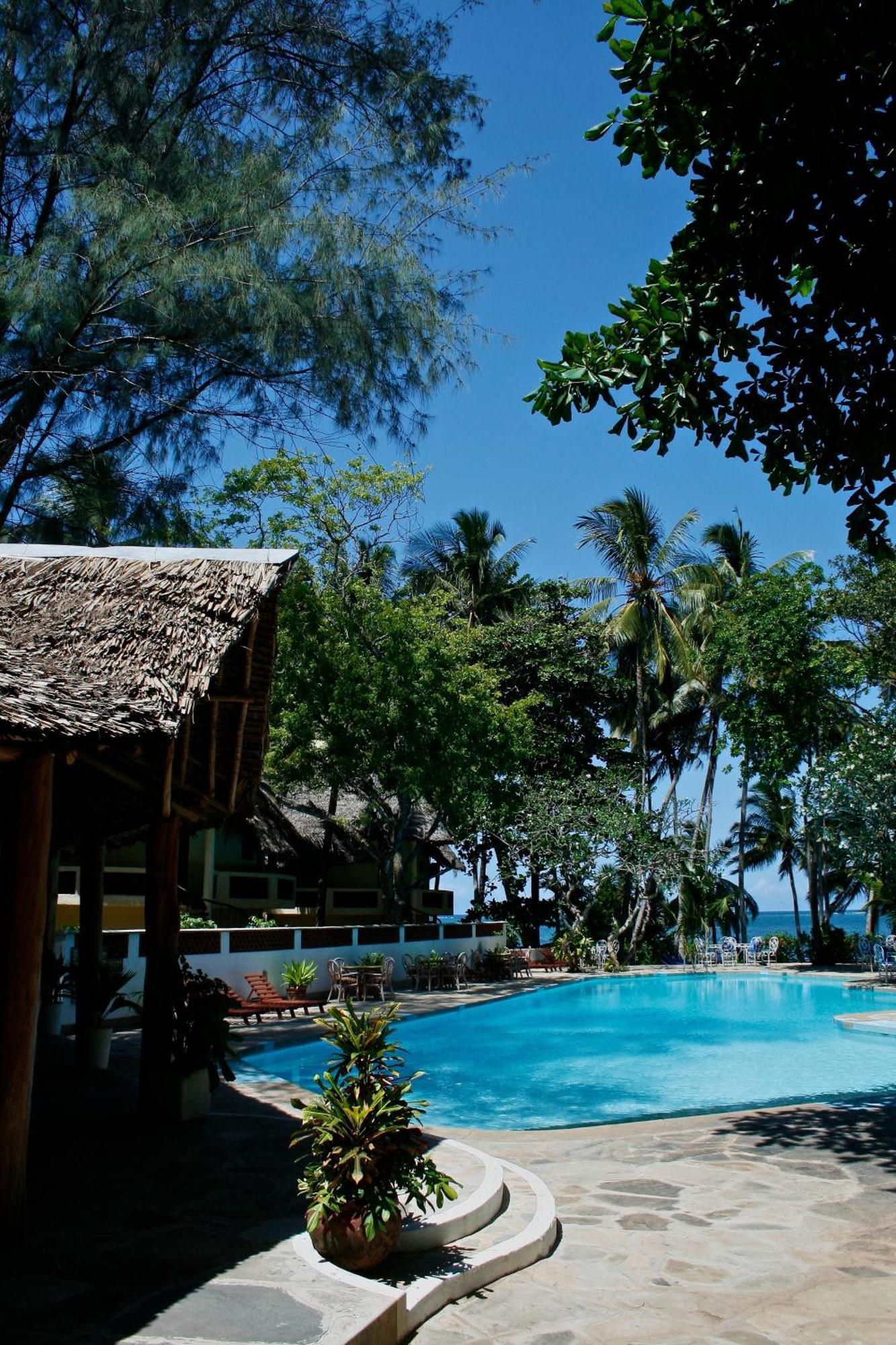 Plaza Beach Hotel Bamburi Kültér fotó