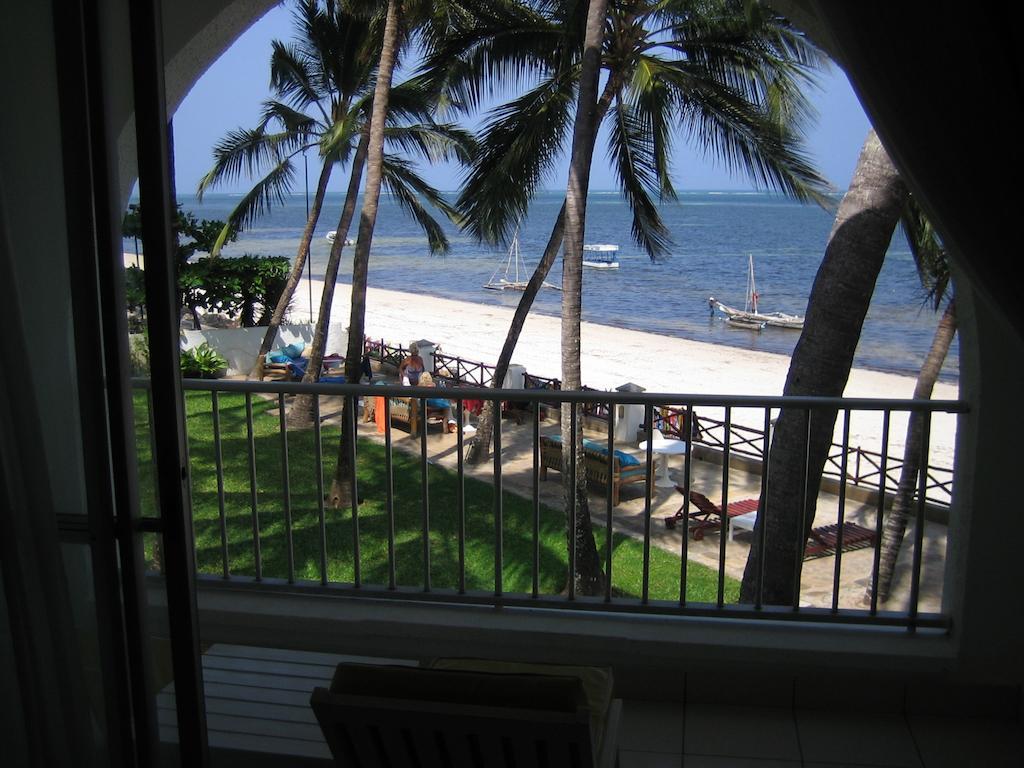 Plaza Beach Hotel Bamburi Szoba fotó